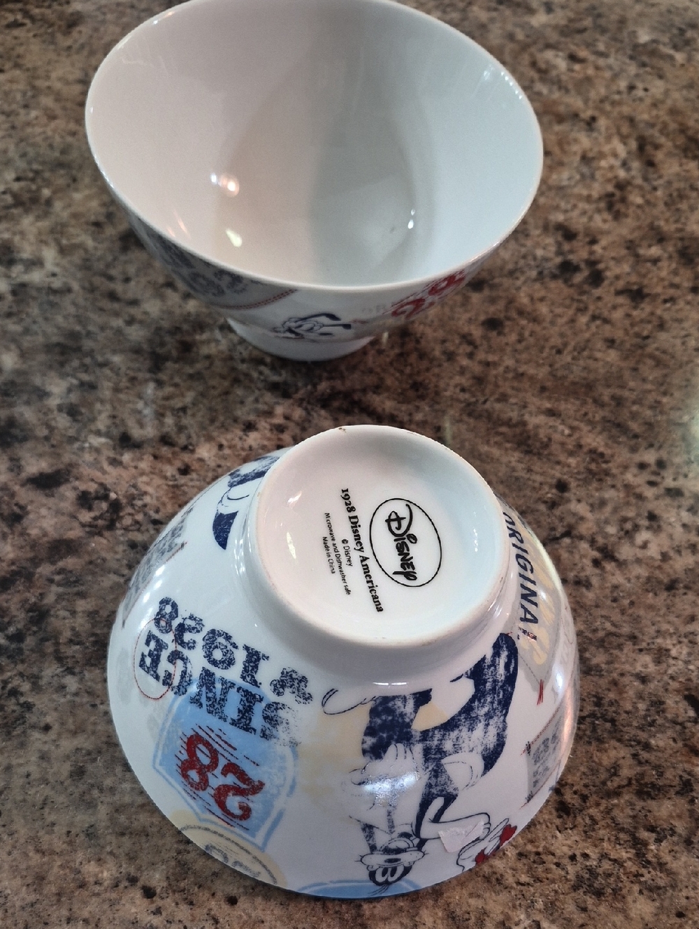 DISNEY 1928 Americana White Bowl 1 Goofy 1 Pluto